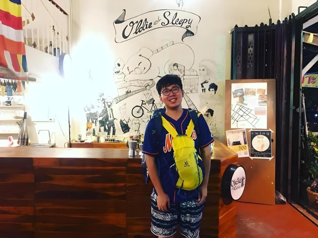 Oldie And Sleepy Hostel Udon Thani Exterior foto